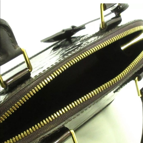 Louis Vuitton Alma bb Vernis Amarante color - Picture 6 of 12